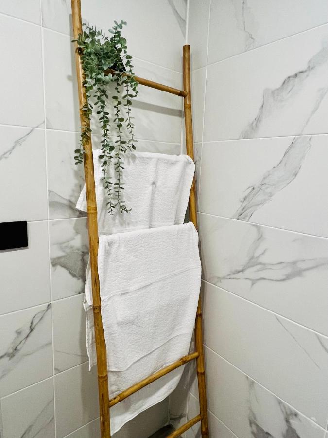 Cool Lofts Alameda Valencia Hotel Екстериор снимка